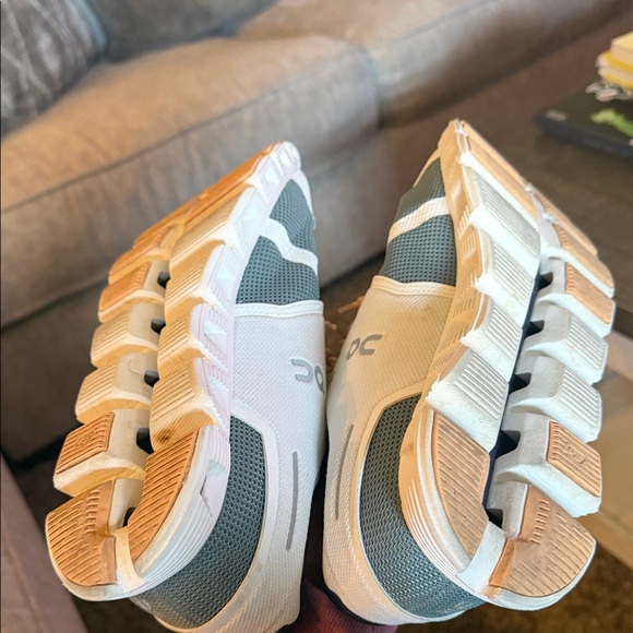 On Running Sneakers in Cream and Dark Blue cloudNova - Picture 6 of 9